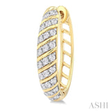 1/2 ctw Ribbed Swirl Round Cut Diamond Fashion Hoop Earring in 10K Yellow Gold