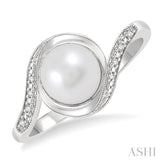 Silver Pearl & Diamond Ring